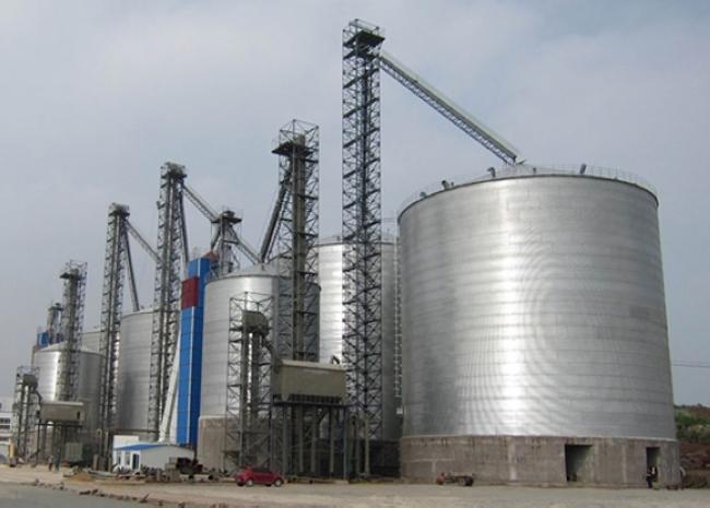 舟山大型钢板库构造参数及水泥储存质量